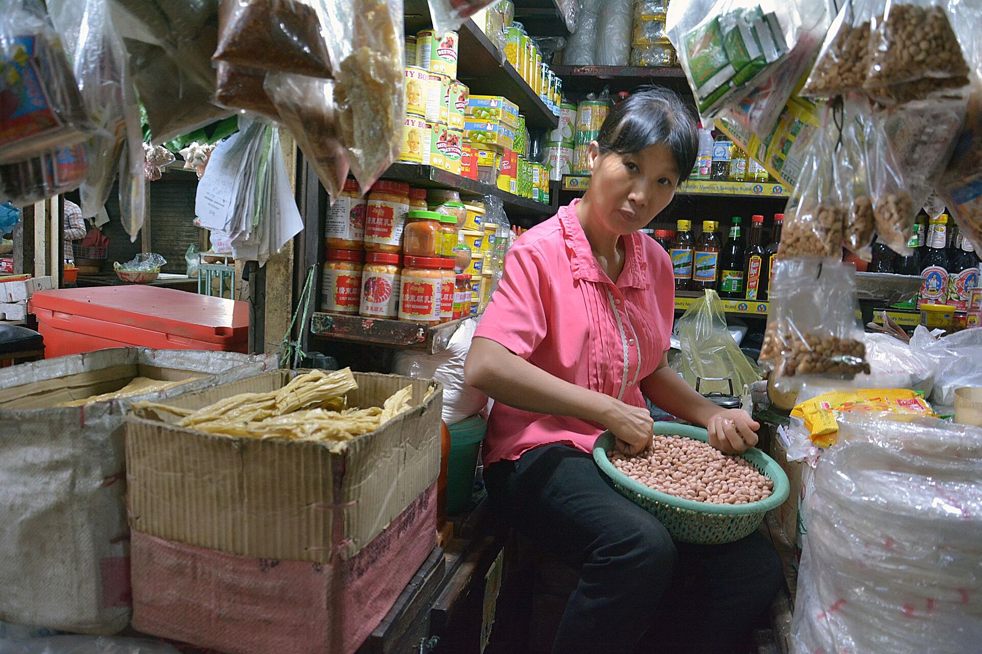 Start your Phnom Penh Travel with vibrant market vibes